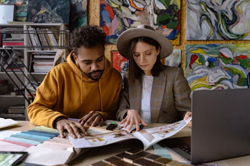 When Expertise Becomes the Enemy: Navigating the Knowledgeable Client